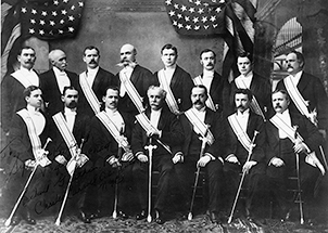 Le premier groupe de Chevaliers du Quatrime Degr dans les annes 1900